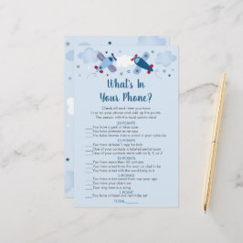 Das Flugzeug sträubt Wolken, was in deinem Handysp