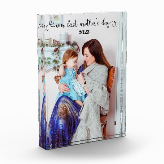 Das Foto unserer ersten Mutter (Links)