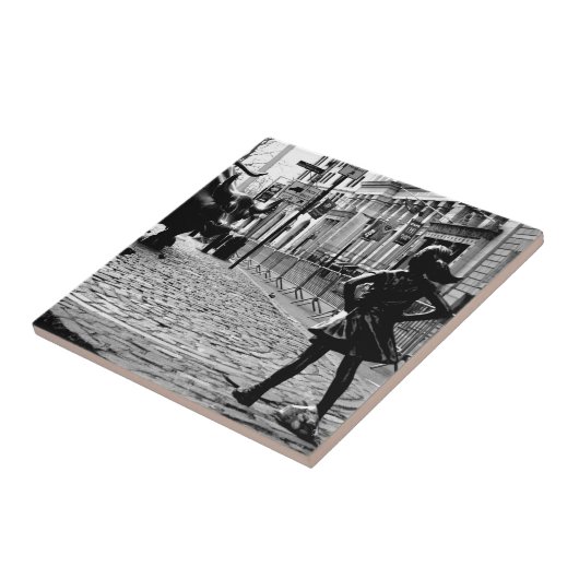 Das Furchtlose Mädchen Fliese (Seite)