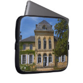 Das Gebäude des Hauptchateaus wurde renoviert durc Laptopschutzhülle (Vorne Rechts)