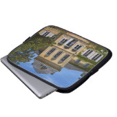 Das Gebäude des Hauptchateaus wurde renoviert durc Laptopschutzhülle (Vorne Knopf)