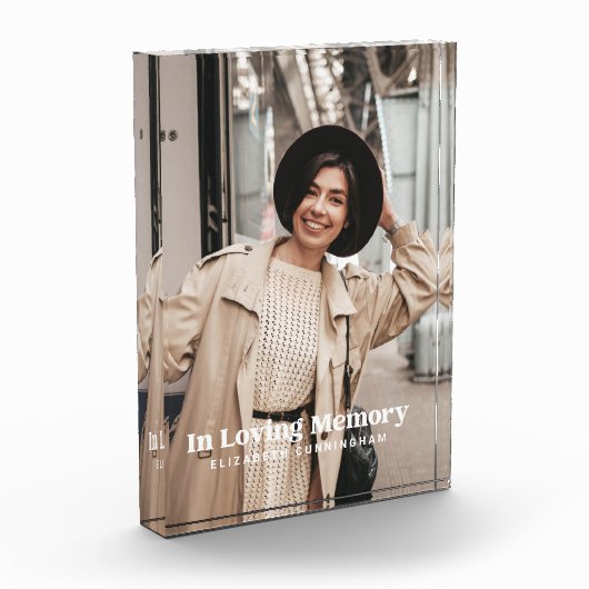 Das Gedächtnis der modernen Erinnerung an das benu Fotoblock (Links)