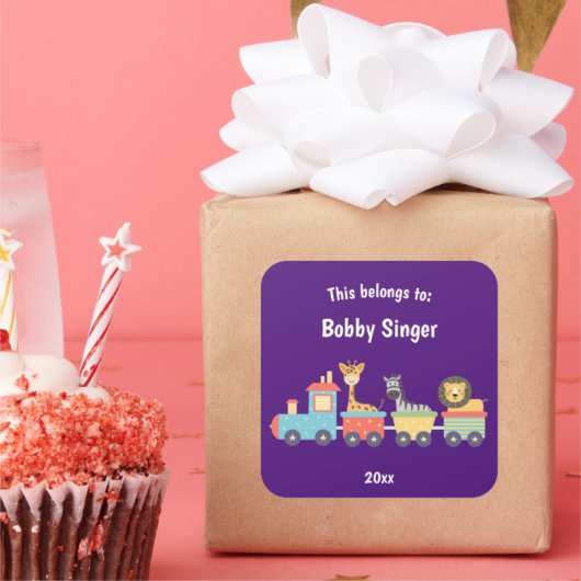 Das gehört zu "Zurück zum Zoozug in der Schule" Pu Quadratischer Aufkleber (Party)