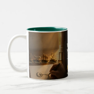Das Geld kann später kommen Buchzitat Zweifarbige Tasse
