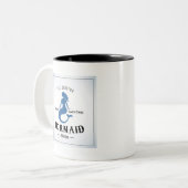 Das Gesang-Meerjungfrau-Plakat Zweifarbige Tasse (Vorderseite Links)