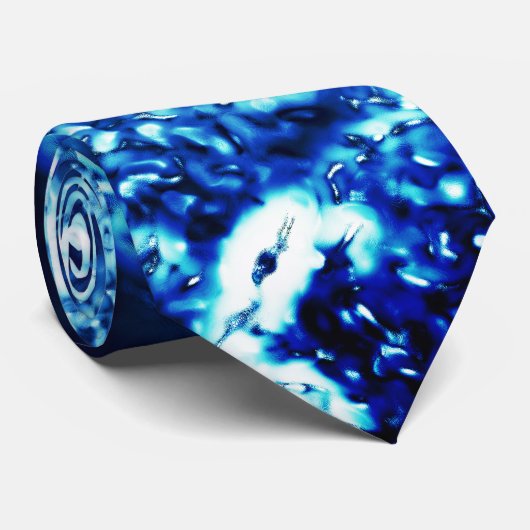 Das gestanzte, blinkende Blau sieht aus wie mattie Krawatte (Gerollt)
