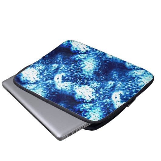Das gestanzte, blinkende Blau sieht aus wie mattie Laptopschutzhülle (Vorne Knopf)