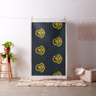 Das Gewebe: Tartan und Logo Stoff