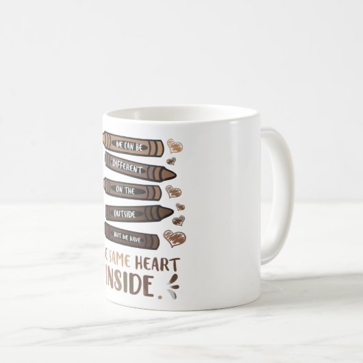 Das gleiche Herz im Schwarzen Geschichtsmonat Afri Kaffeetasse (VorderseiteRechts)
