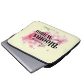 Das Glück blüht aus einem Laptop-Sieb Laptopschutzhülle (Vorne Knopf)