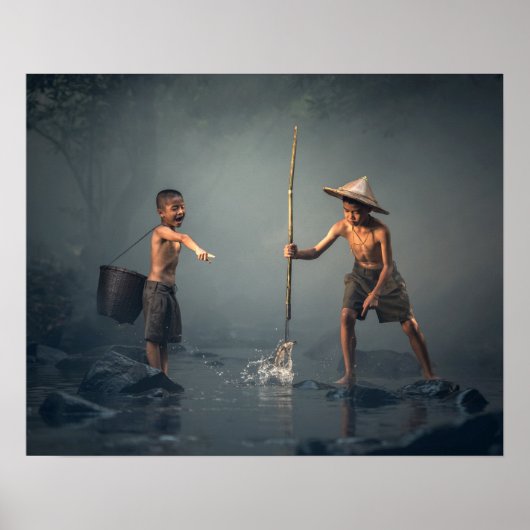 Das Glück der Kinder beim traditionellen asiatisch Poster (Vorne)