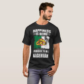 Das Glück wird einem Algerier Verheiratet T-Shirt (Vorne ganz)