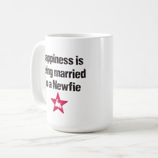 Das Glück wird einem Newfie verheiratet Kaffeetasse (Vorderseite Links)