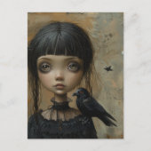 Das Goth-Mädchen mit einem schwarzen Vogel Postkarte (Vorderseite)