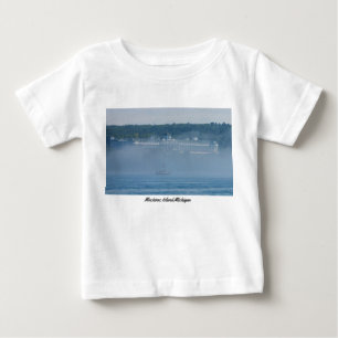 Das Grand Hotel durch den Nebel Baby T-shirt