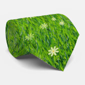 Das Gras ist die grünere Krawatte der Männer (Gerollt)