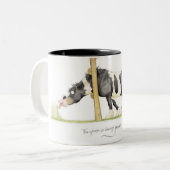 "Das Gras ist immer grüner…" Becher Zweifarbige Tasse (Vorderseite Links)