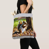 Das großzügige Eichhörnchen Tasche (Von Nahem)
