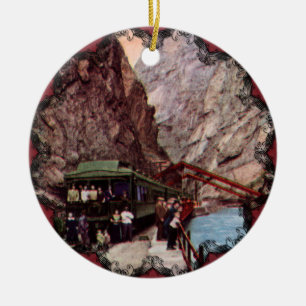 Das Hängebrücken-Ornament Keramikornament