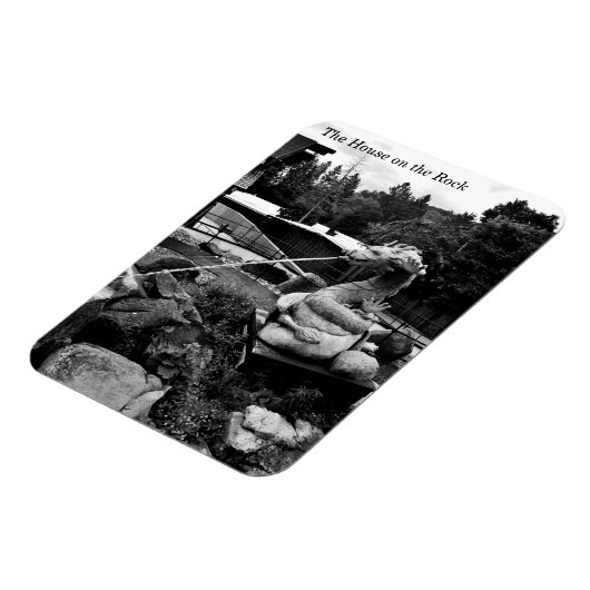 Das Haus am Felsen Magnet (Linke Seite)