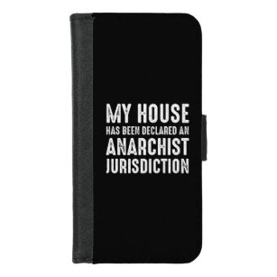 Das Haus wurde zu einer anarchistischen Gerichtsba iPhone 8/7 Geldbeutel-Hülle
