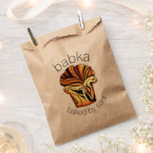 Das hausgemachte Babka-Brot wird von der Küche von Geschenktütchen (Ausgeschnitten)