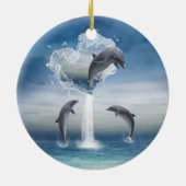 Das Herz der Delphine rund um das Ornament (Hinten)