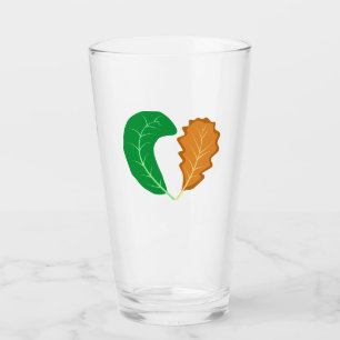 Das Herz der Natur Grüne und braune Blätter  Glas