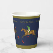 Das Hoity Toity House läuft um den Rose Cup Pappbecher (Links)