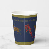 Das Hoity Toity House läuft um den Rose Cup Pappbecher (Rechts)