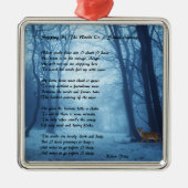 Das Holz vorbei sich kurz aufhalten bei: Robert Silbernes Ornament (Vorne)