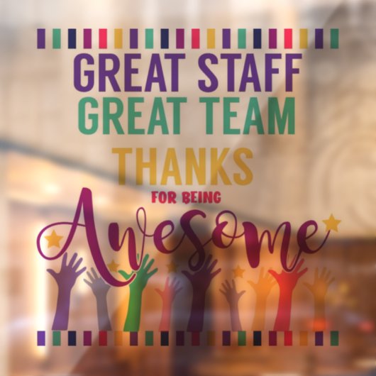 Das Hotel liegt sehr zentral und ist gut zu Fuß zu Fensteraufkleber (Blatt 2)