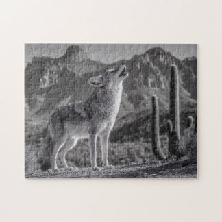 Das Howling von Coyote in der Wüstenlandschaft Puzzle