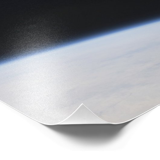 Das Hubble-Weltraumteleskop im Orbit über der Erde Fotodruck (Ecke)