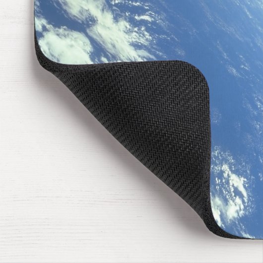 Das Hubble-Weltraumteleskop mit blauer Erde Mousepad (Ecke)