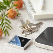 Das Hubble-Weltraumteleskop mit blauer Erde Schlüsselanhänger (Seite)