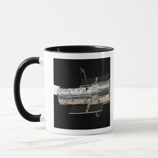 Das Hubble-Weltraumteleskop Tasse (Links)