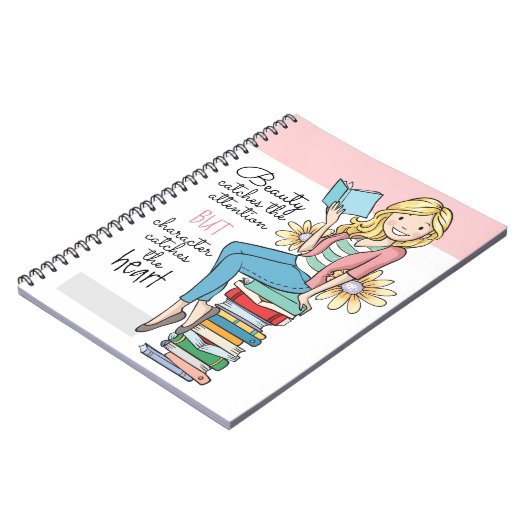 Das hübsche Notizbuch oder die Zeitschrift eines Notizblock (Linke Seite)