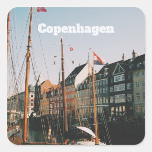 Das ikonische Nyhavn, Kopenhagen, Dänemark Quadratischer Aufkleber