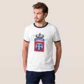 Das im Flugzeug vollständig T-Shirt der Männer 82. (Vorne ganz)