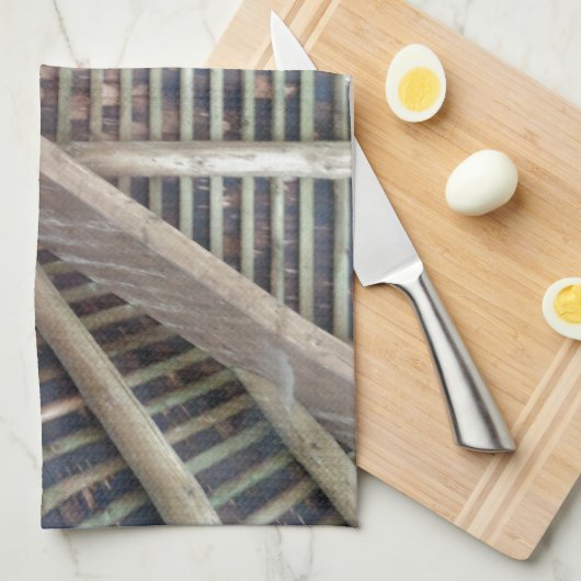 Das Innere eines Holzdaches Küchentuch (Viertel Falte)