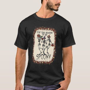Das ist die Jahreszeit, in der das Skelett aus unh T-Shirt