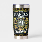 Das ist ein Marcus, das man nicht verstehen konnte Thermobecher (Vorderseite)