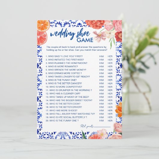 Das ist eine mediterrane Hochzeitsschuhkarte Einladung (Stehend Vorderseite)