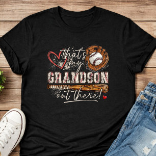 Das ist mein Enkel dort draußen Baseball-Oma T-Shirt