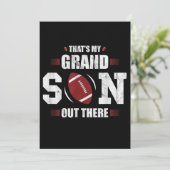 Das ist mein Großvater, der ein Geschenk für Fußba Einladung (Stehend Vorderseite)