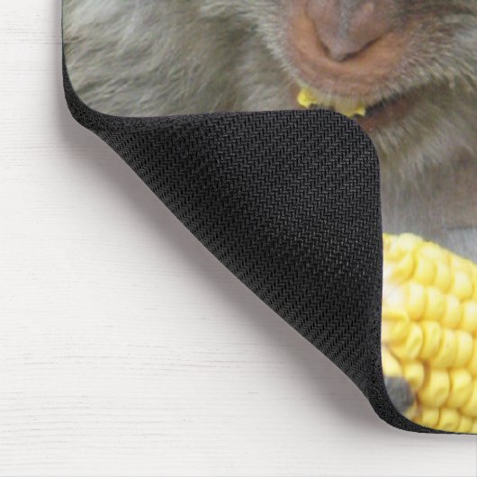 Das ist meins! ... Wild Thai Macaque Monkey Mousepad (Ecke)