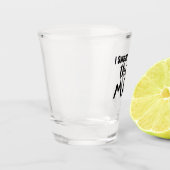 Das ist Milch. Schnapsglas (Links)