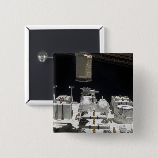 Das japanische Versuchsmodul, das verfügbar ist Button (Vorne & Hinten)