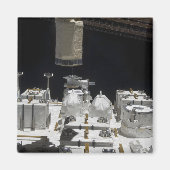 Das japanische Versuchsmodul, das verfügbar ist Magnet (Vorne)